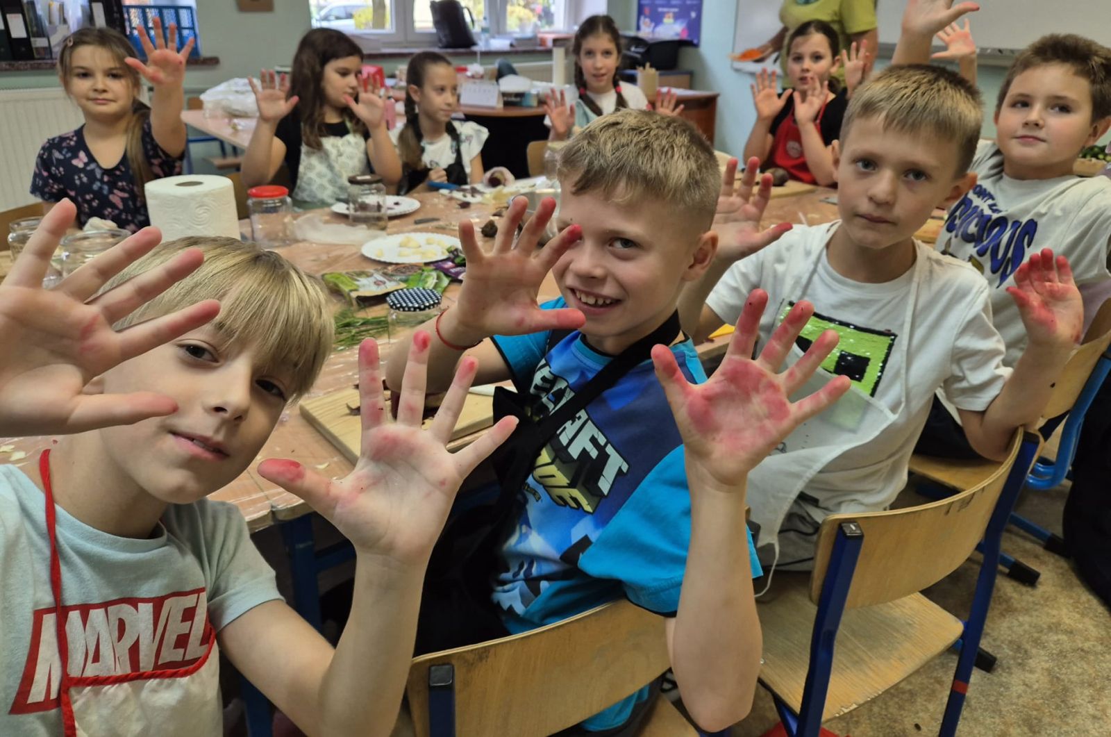 Zdjęcie: Zajęcia ze smakiem – kiszona kapusta, ogórki i buraczany zakwas.